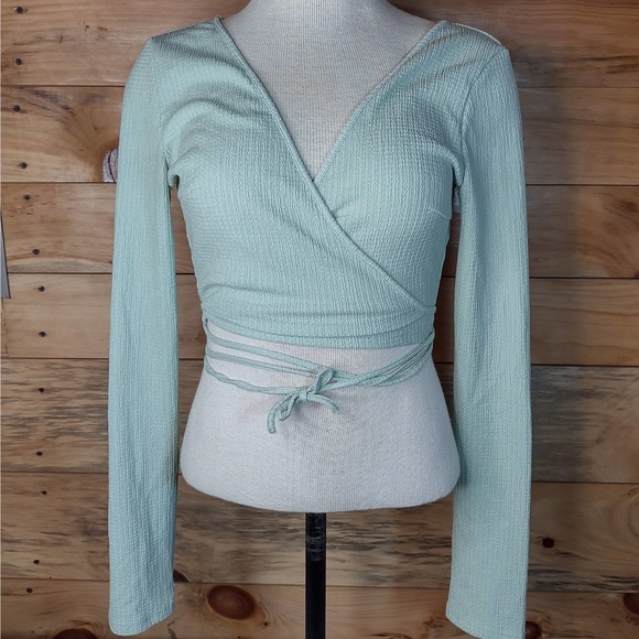 Cider Tops - CIDER Long sleeve Wrap tie up crop top M pastel sage
